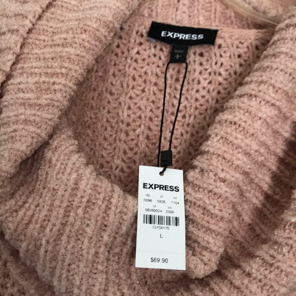 Express sweater bundle - Picture 2 of 6